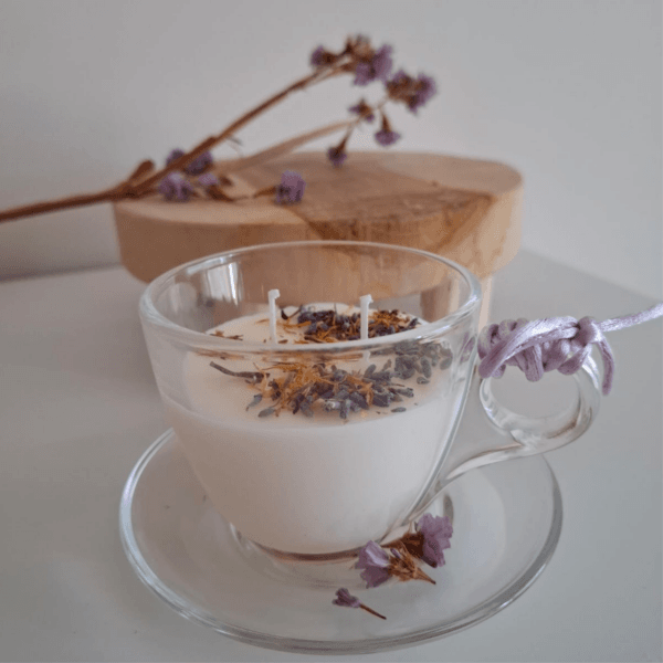 Vela relax fusionada con leche de vainilla y lavanda - Imagen 2